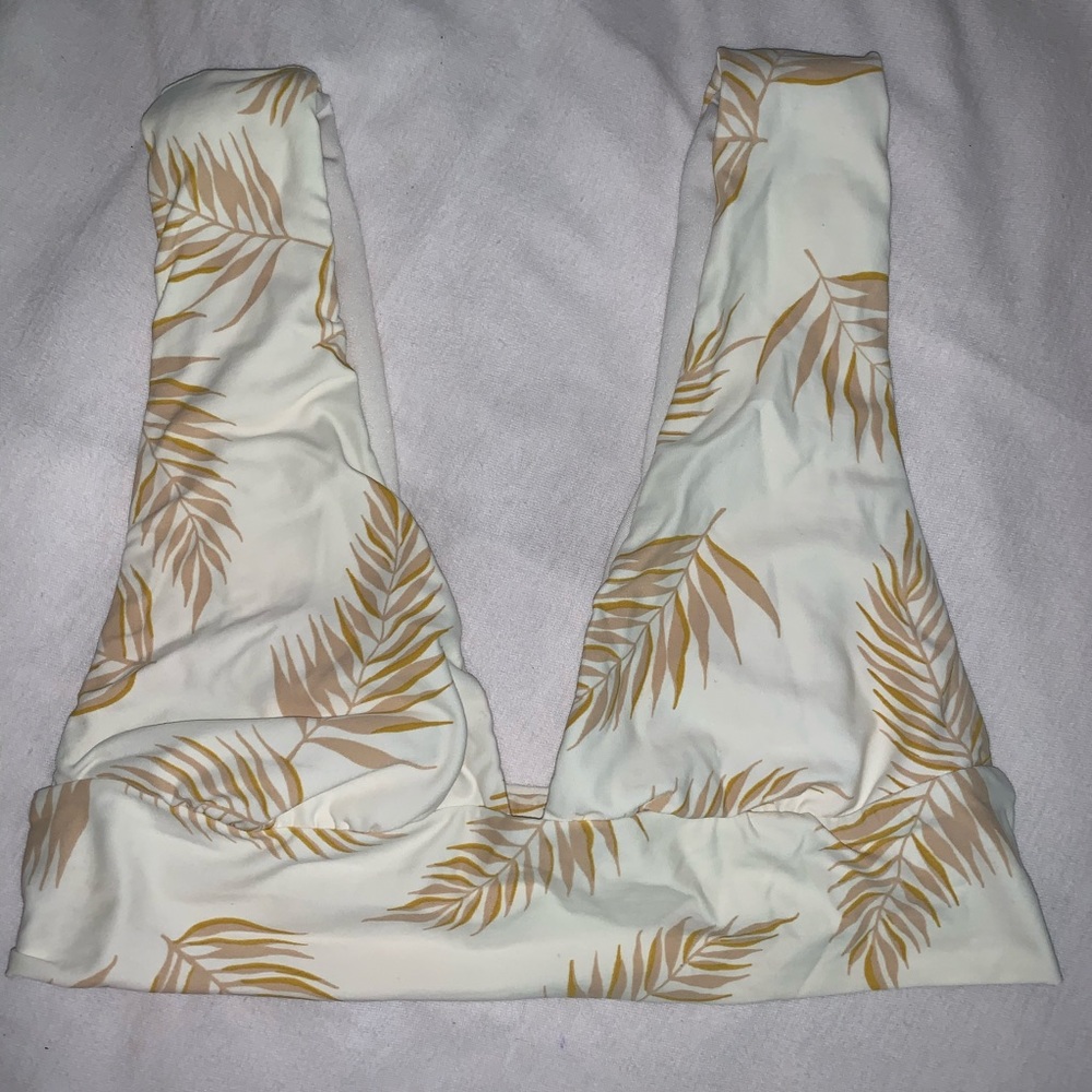 Billabong plunge bikini top